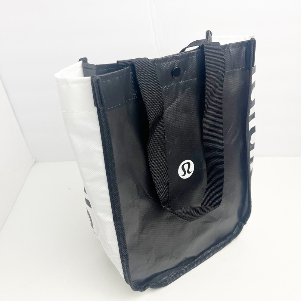 LULULEMON Black And White Snap Closure Double Straps Lightweight Reusable Bag